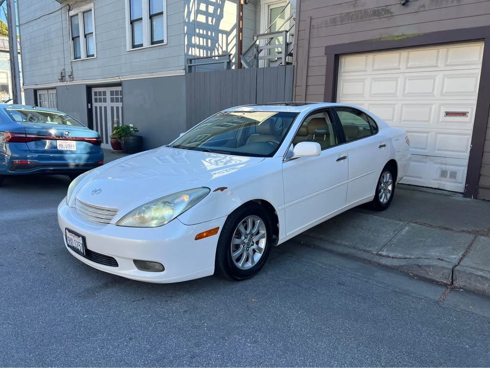 2002 Lexus ES 4th Gen - Image 2 of 18