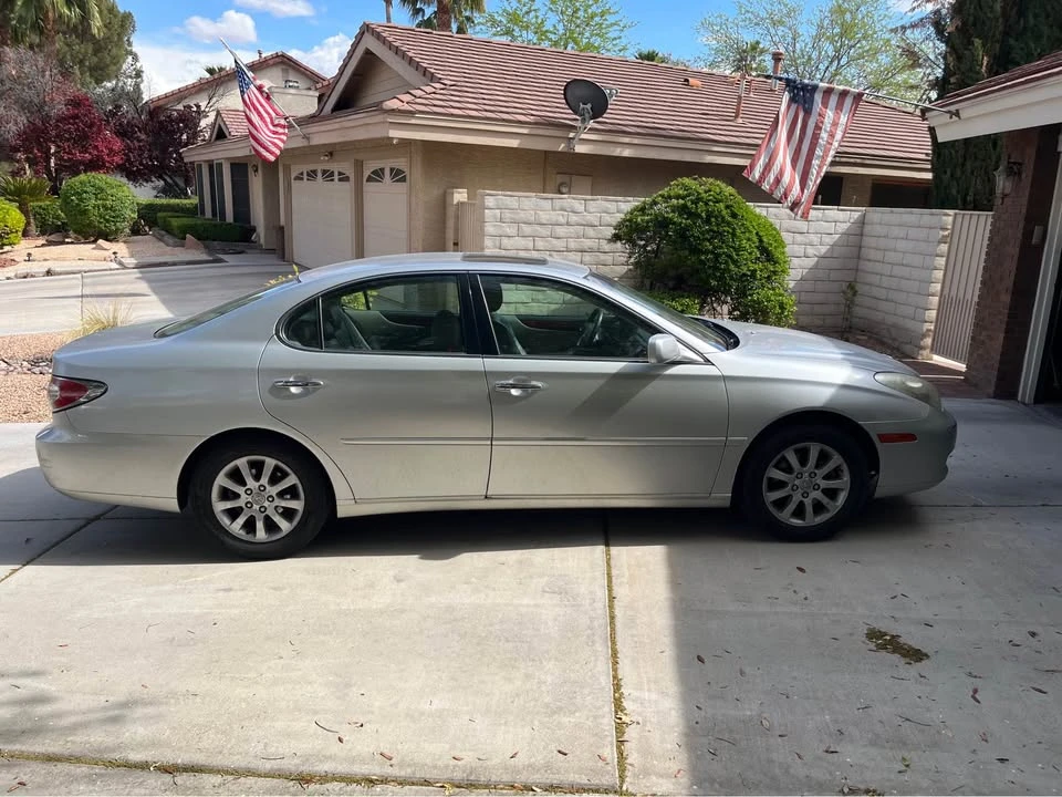 2002 Lexus ES 4th Gen - Image 3 of 13