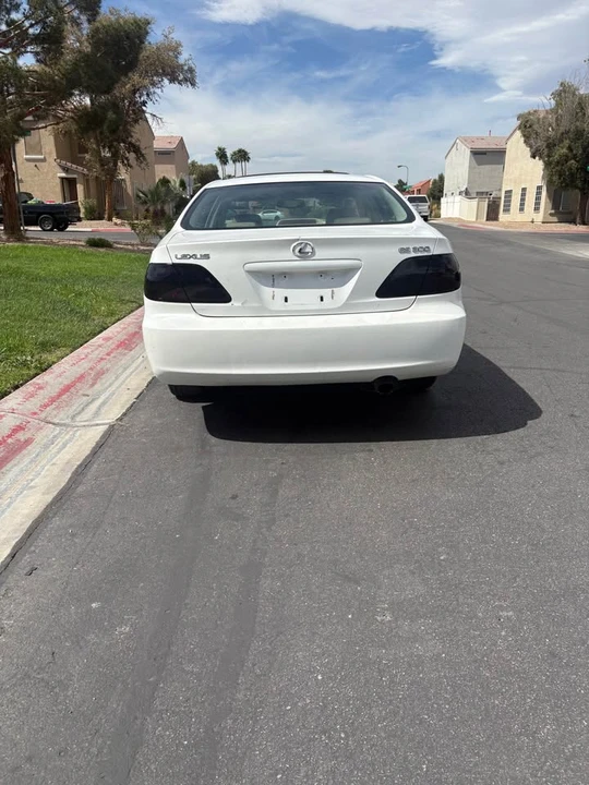 2002 Lexus ES 4th Gen - Image 9 of 14