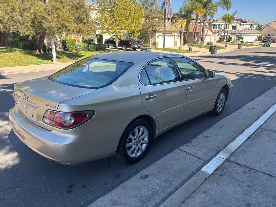 2002 Lexus ES 4th Gen - Image 3 of 8