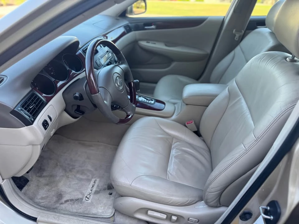 2002 Lexus ES 4th Gen - Image 9 of 20
