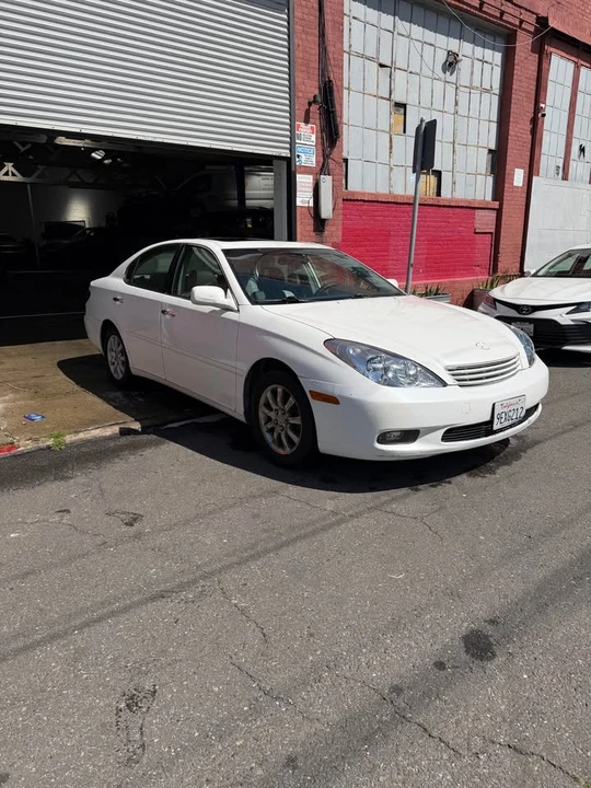 2002 Lexus ES 4th Gen - Image 4 of 8