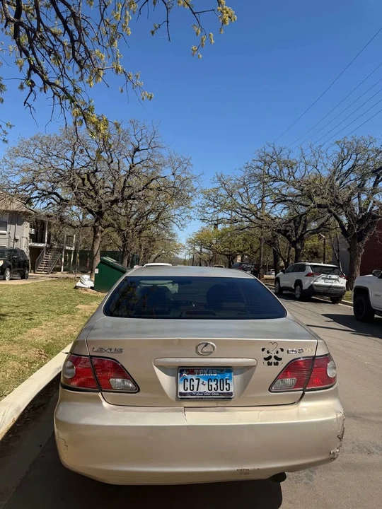 2002 Lexus ES 4th Gen - Image 9 of 12