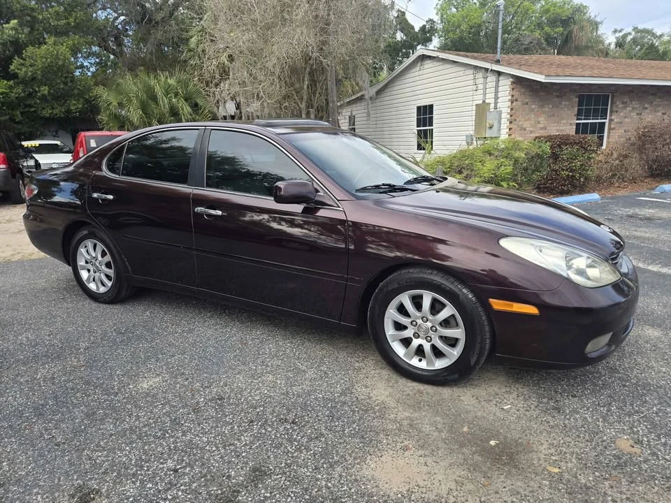2002 Lexus ES 4th Gen - Image 2 of 10