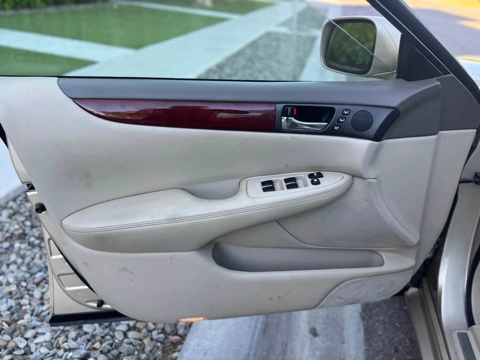 2002 Lexus ES 4th Gen - Image 14 of 20