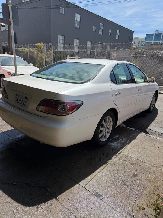 2002 Lexus ES 4th Gen - Image 5 of 8