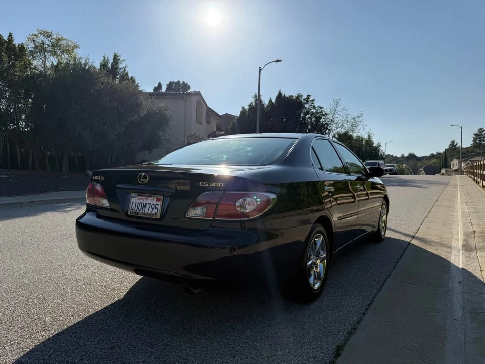 2002 Lexus ES 4th Gen - Image 4 of 17
