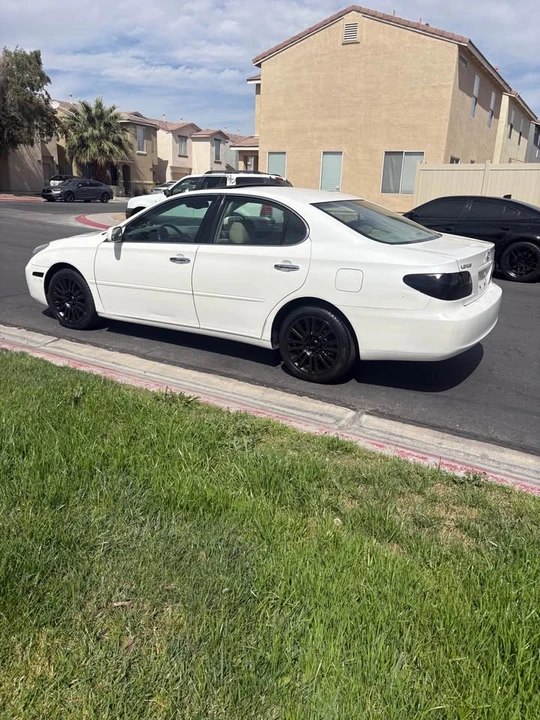 2002 Lexus ES 4th Gen - Image 10 of 14
