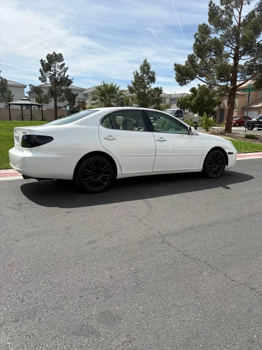 2002 Lexus ES 4th Gen - Image 9 of 15