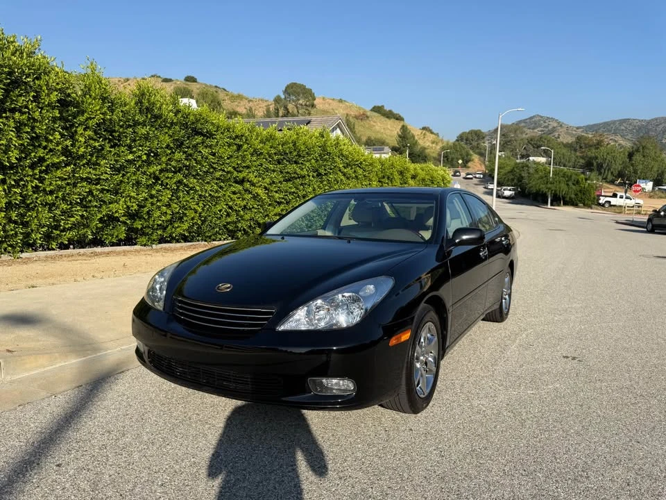 2002 Lexus ES 4th Gen - Image 2 of 17