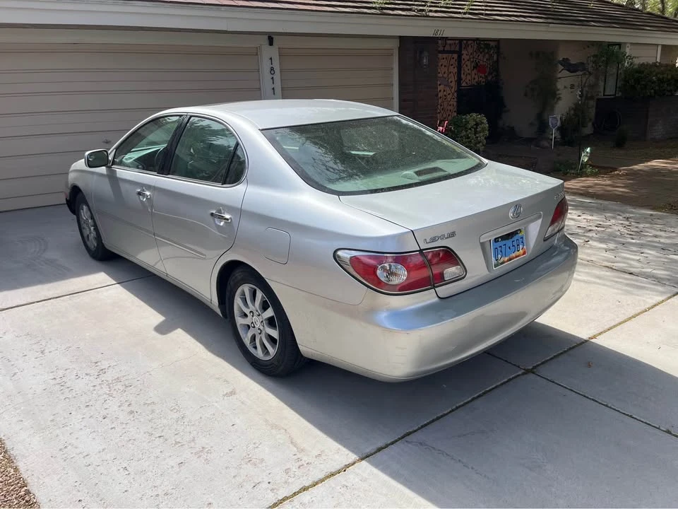 2002 Lexus ES 4th Gen - Image 5 of 12