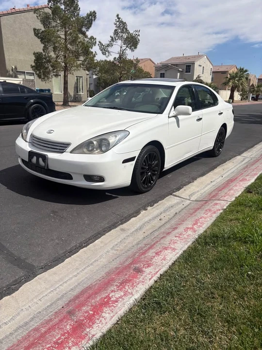 2002 Lexus ES 4th Gen - Image 2 of 14