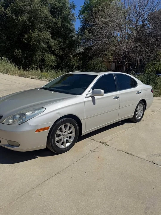 2002 Lexus ES 4th Gen - Image 2 of 8