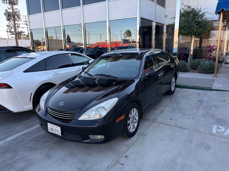 2002 Lexus ES 4th Gen - Image 10 of 20