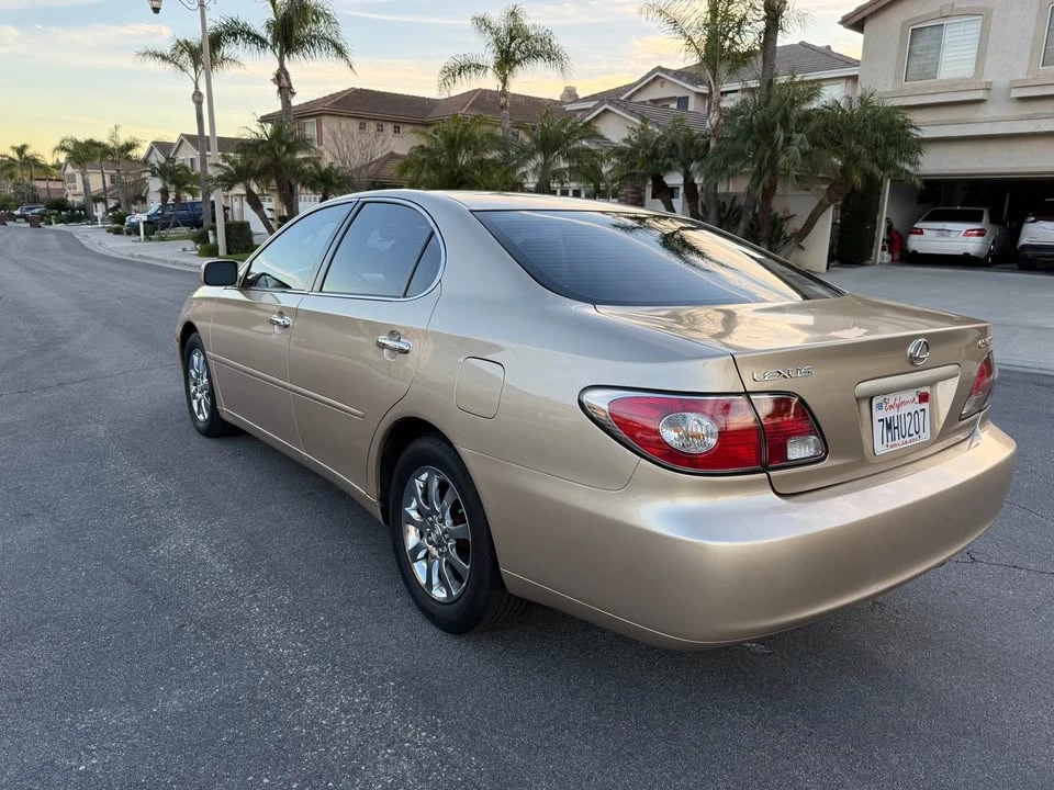 2002 Lexus ES 4th Gen - Image 16 of 17