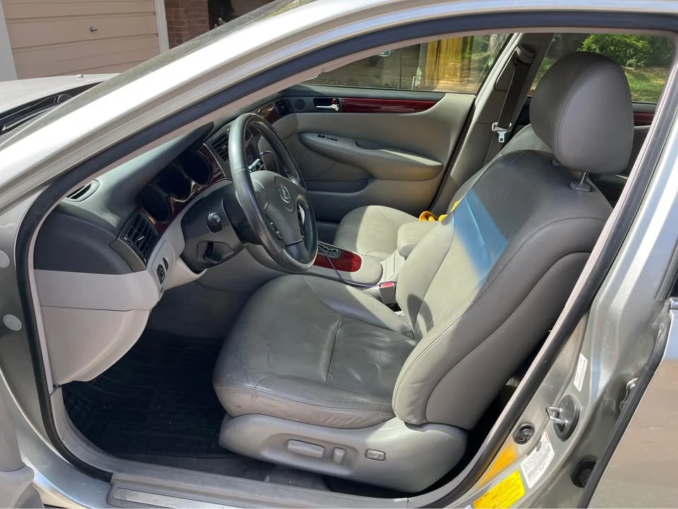 2002 Lexus ES 4th Gen - Image 8 of 12