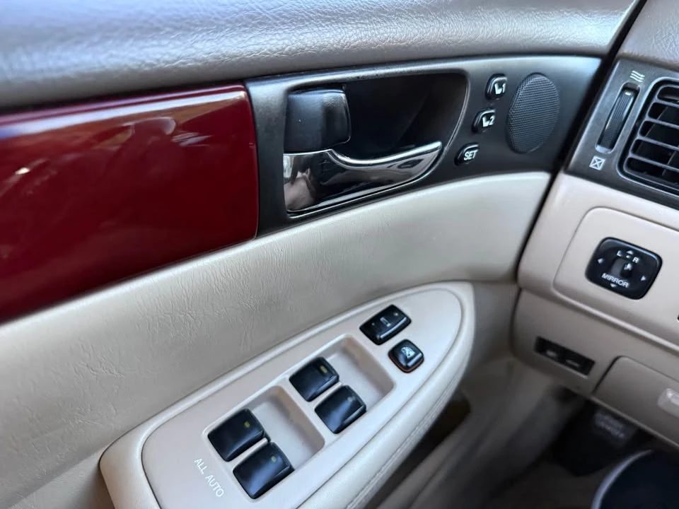 2002 Lexus ES 4th Gen - Image 12 of 16