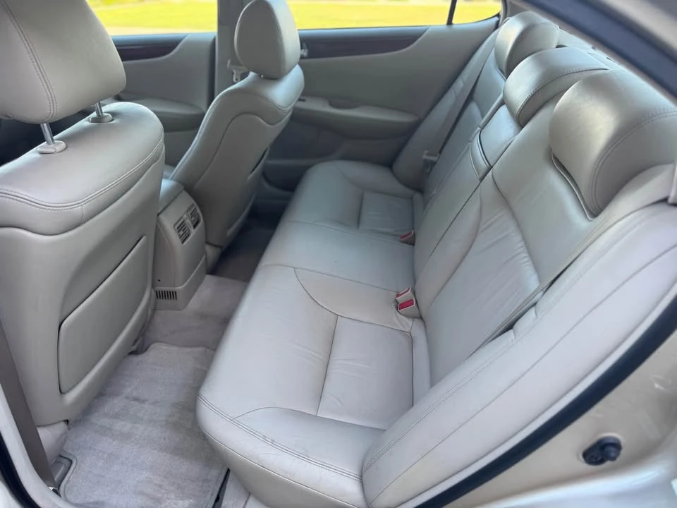 2002 Lexus ES 4th Gen - Image 10 of 20