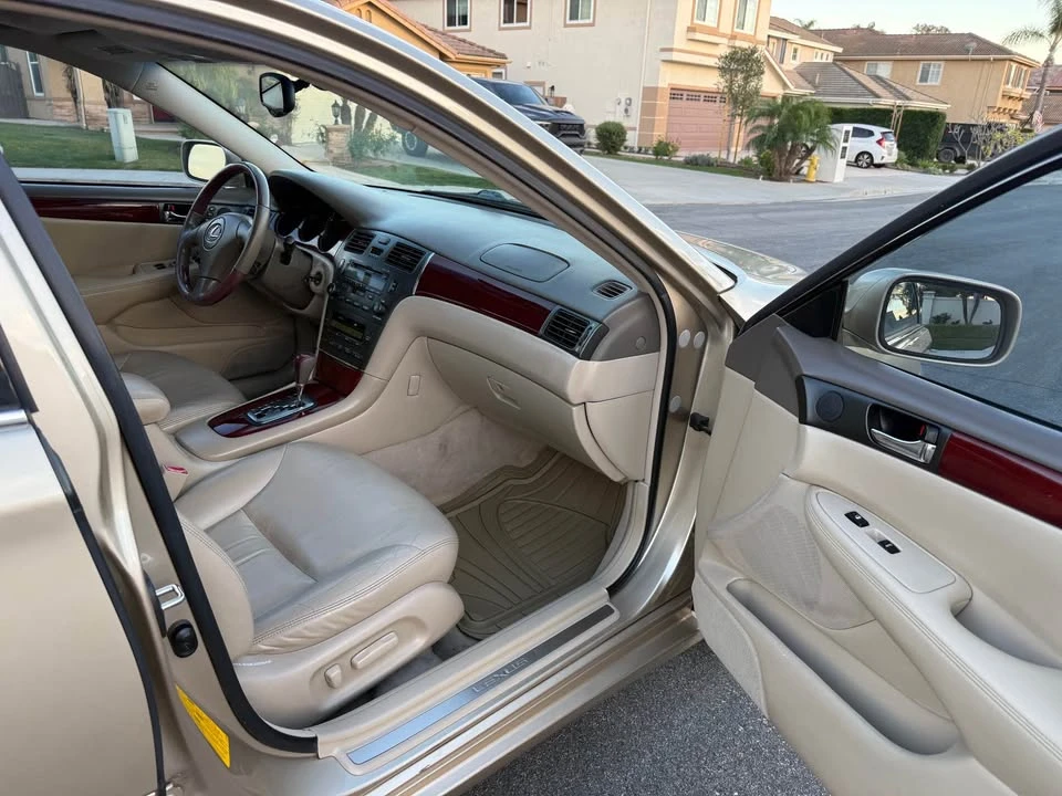 2002 Lexus ES 4th Gen - Image 10 of 16