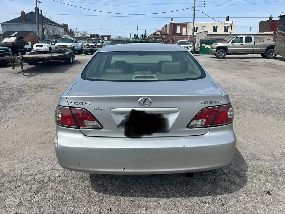 2002 Lexus ES 4th Gen - Image 4 of 11