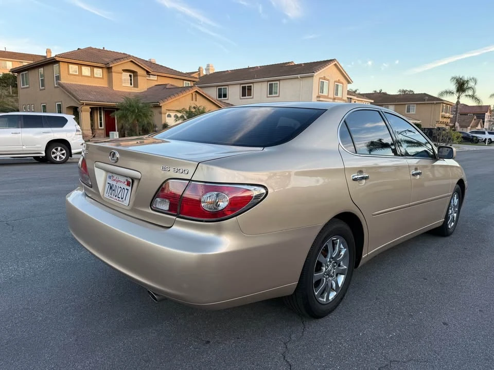 2002 Lexus ES 4th Gen - Image 5 of 16