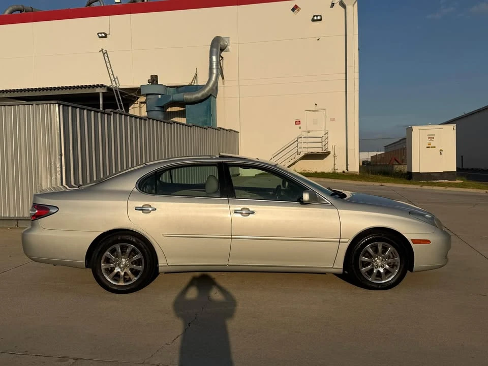 2002 Lexus ES 4th Gen - Image 9 of 14