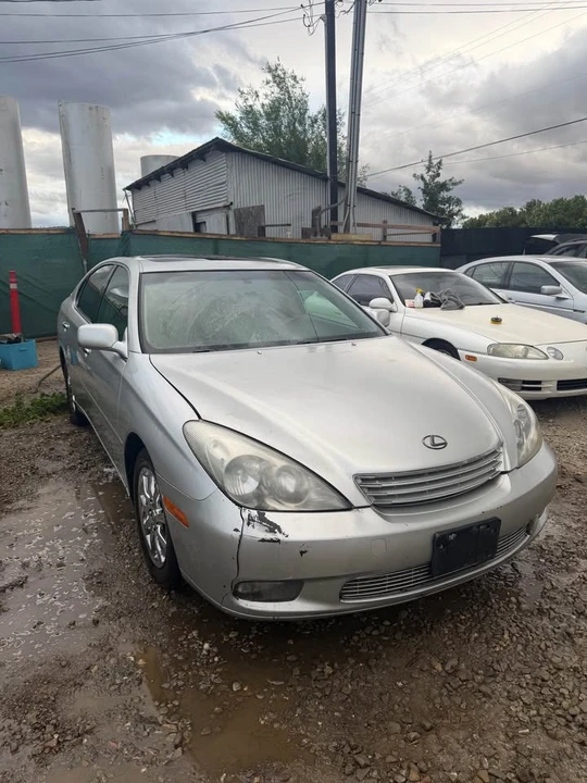 2002 Lexus ES 4th Gen - Image 6 of 13