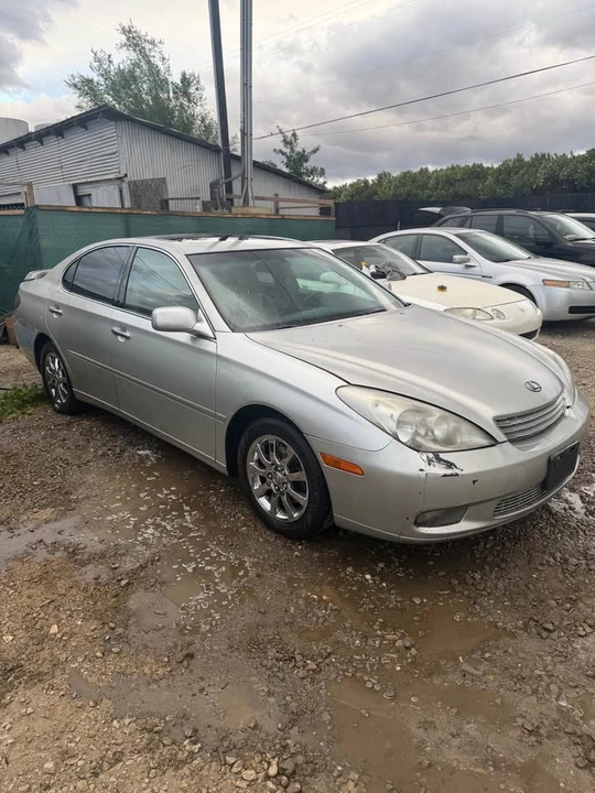 2002 Lexus ES 4th Gen - Image 2 of 13