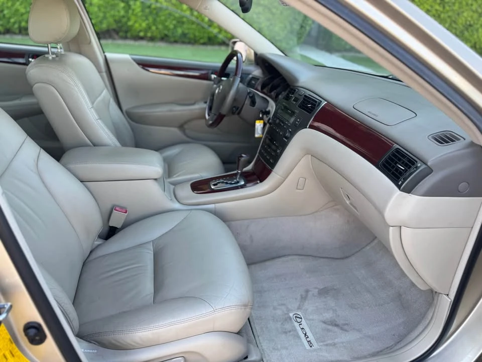 2002 Lexus ES 4th Gen - Image 11 of 20