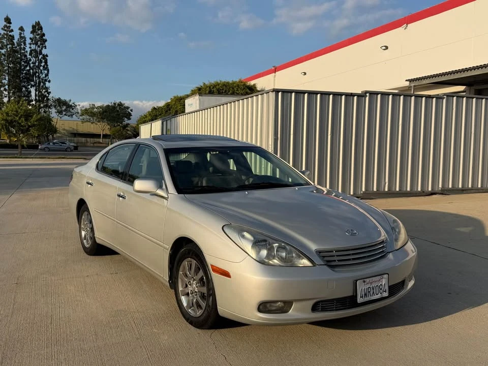 2002 Lexus ES 4th Gen - Image 3 of 14