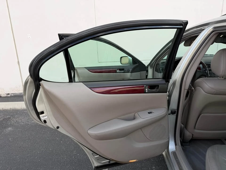 2002 Lexus ES 4th Gen - Image 14 of 16
