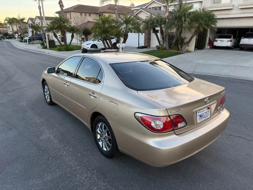 2002 Lexus ES 4th Gen - Image 4 of 17