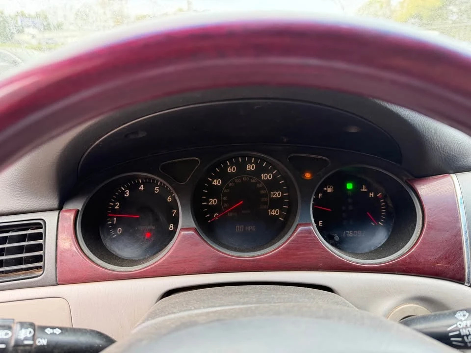 2002 Lexus ES 4th Gen - Image 7 of 11