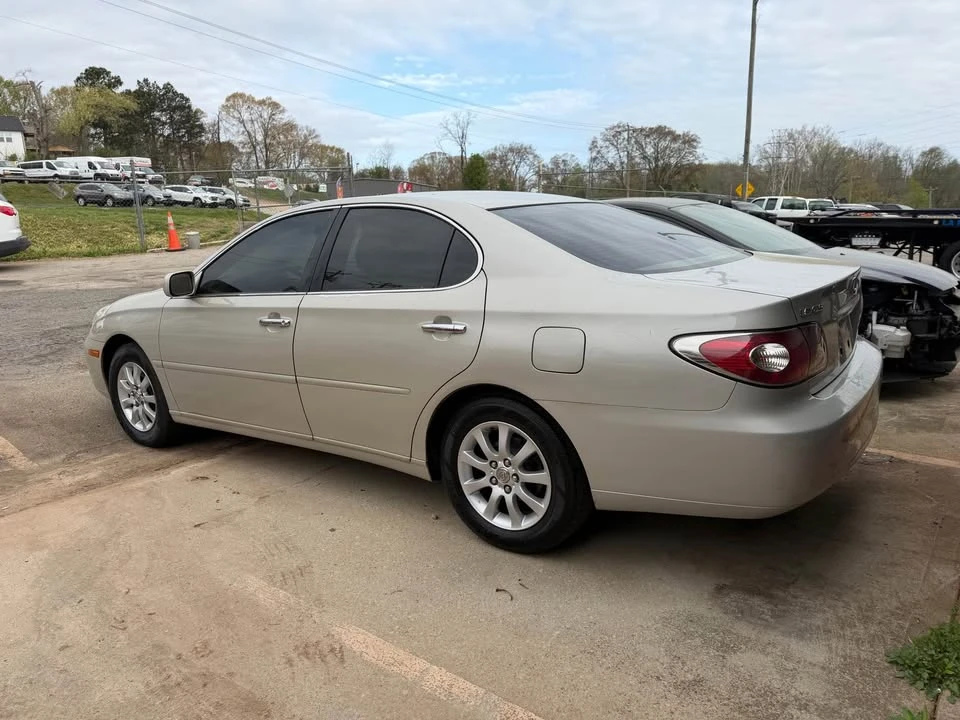 2002 Lexus ES 4th Gen - Image 4 of 11