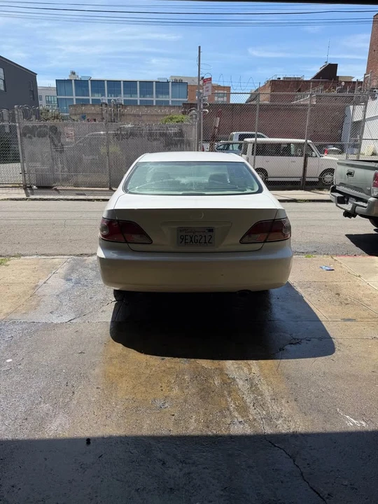 2002 Lexus ES 4th Gen - Image 6 of 8