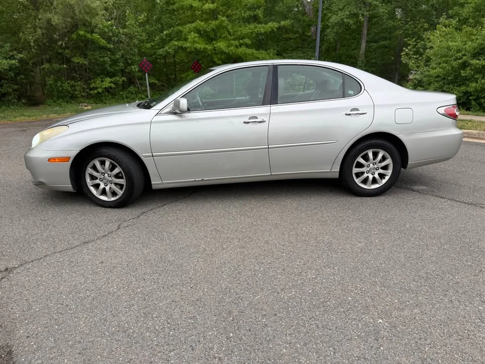 2002 Lexus ES 4th Gen - Image 3 of 20