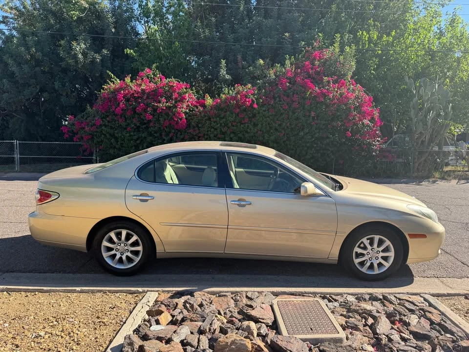 2002 Lexus ES 4th Gen - Image 3 of 20