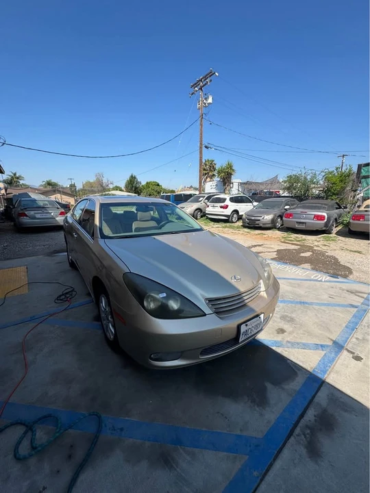 2002 Lexus ES 4th Gen - Image 2 of 8