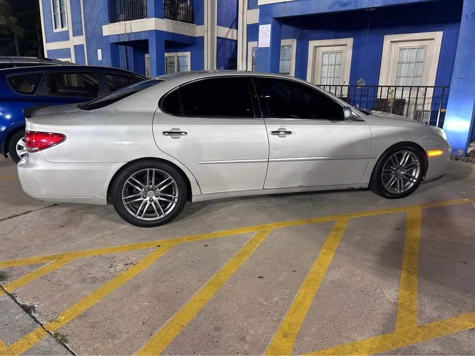 2002 Lexus ES 4th Gen - Image 4 of 10
