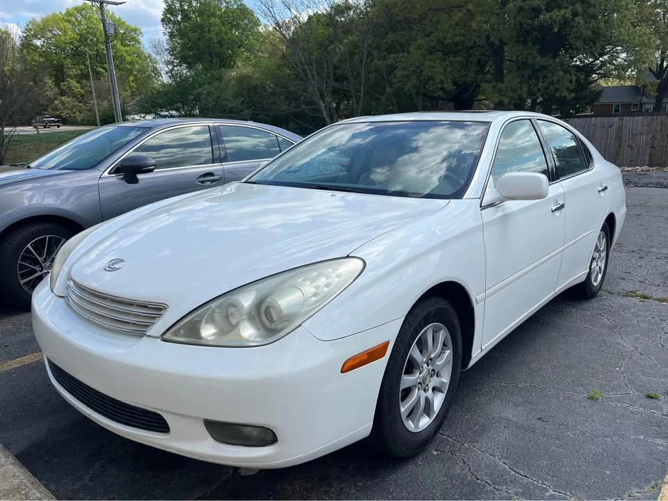2002 Lexus ES 4th Gen - Image 2 of 9