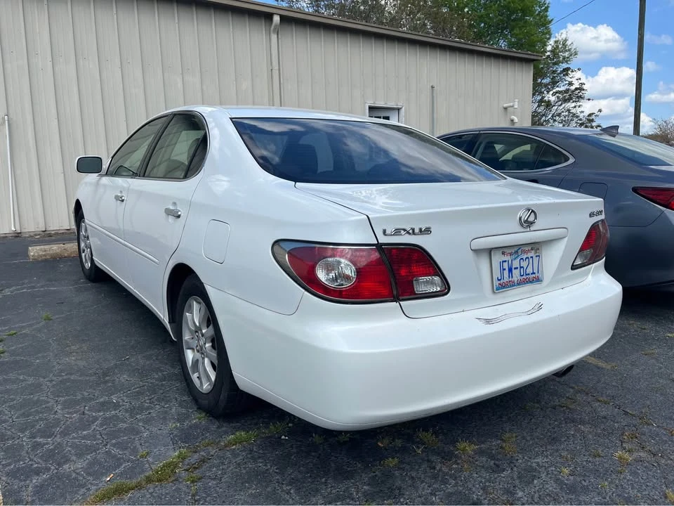 2002 Lexus ES 4th Gen - Image 9 of 9