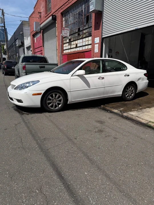 2002 Lexus ES 4th Gen - Image 3 of 8
