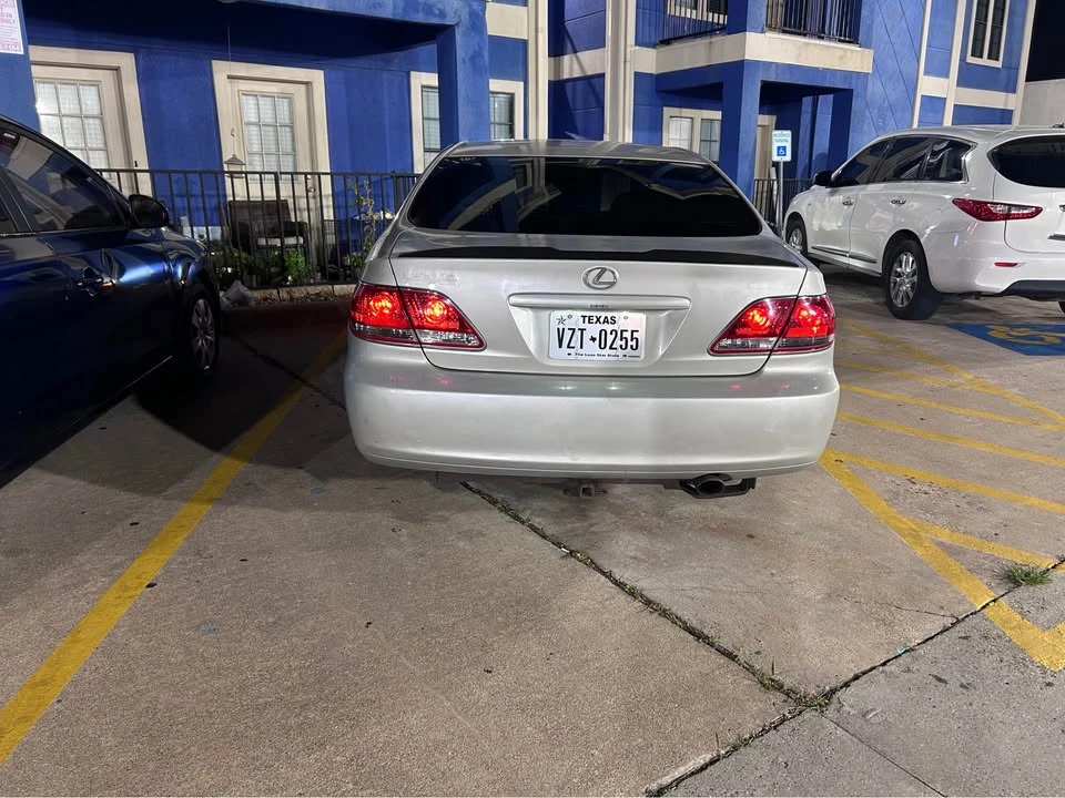 2002 Lexus ES 4th Gen - Image 3 of 10