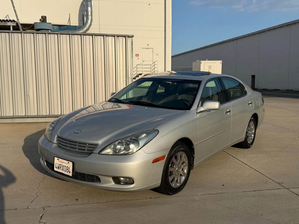 2002 Lexus ES 4th Gen - Image 2 of 14