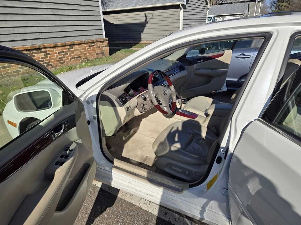 2002 Lexus ES 4th Gen - Image 5 of 10