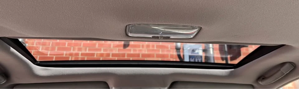 2002 Lexus ES 4th Gen - Image 12 of 20
