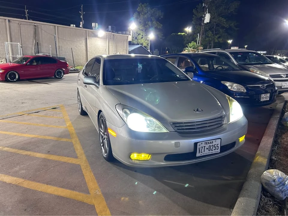 2002 Lexus ES 4th Gen - Image 5 of 10
