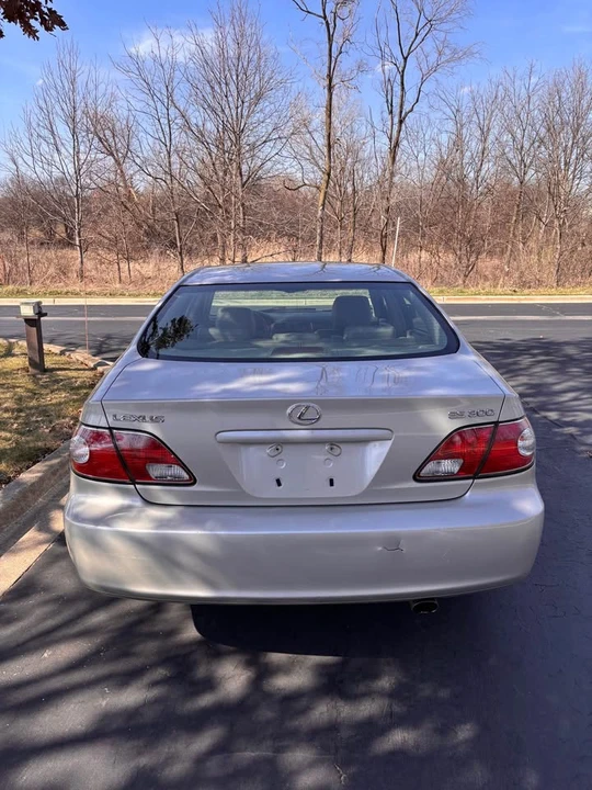 2002 Lexus ES 4th Gen - Image 7 of 20
