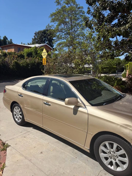 2002 Lexus ES 4th Gen - Image 2 of 6