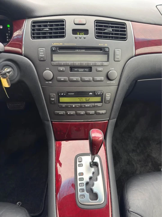 2002 Lexus ES 4th Gen - Image 13 of 20